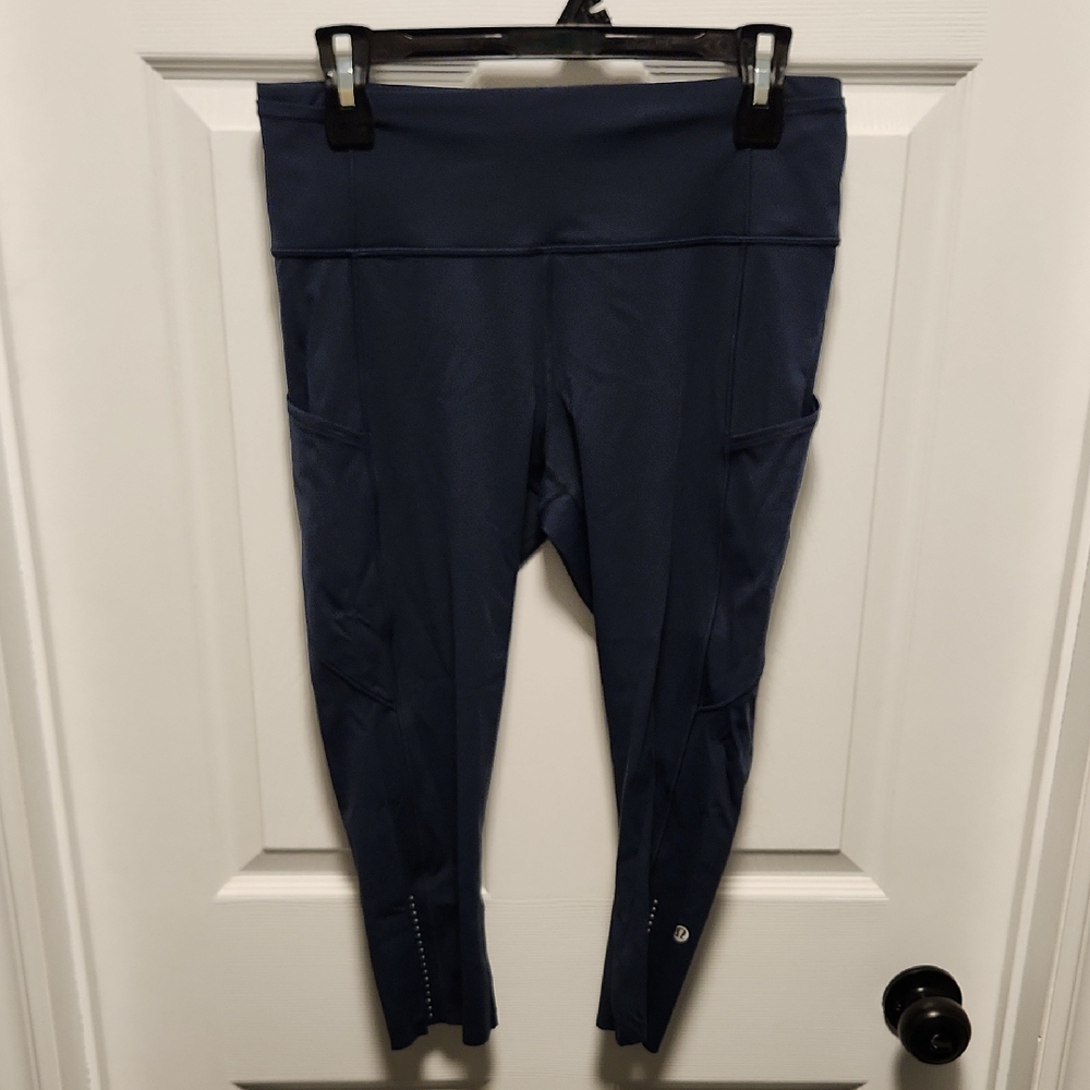Lululemon Fast And Free 10 Navy Crop